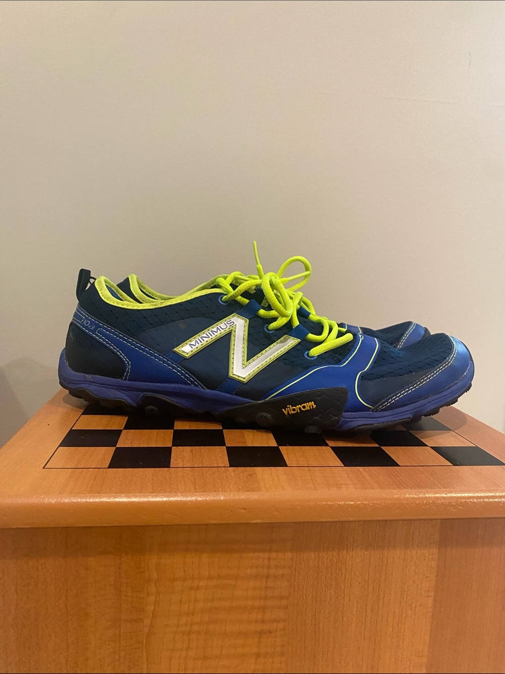 New Balance Minimus 10v3 Trail Running Shoe blue neon yellow colorway size 12